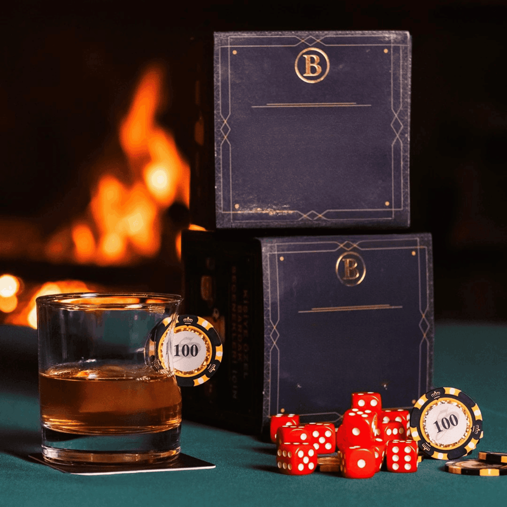 Pahar din sticlă pentru whisky cu jeton de poker – 300 ml