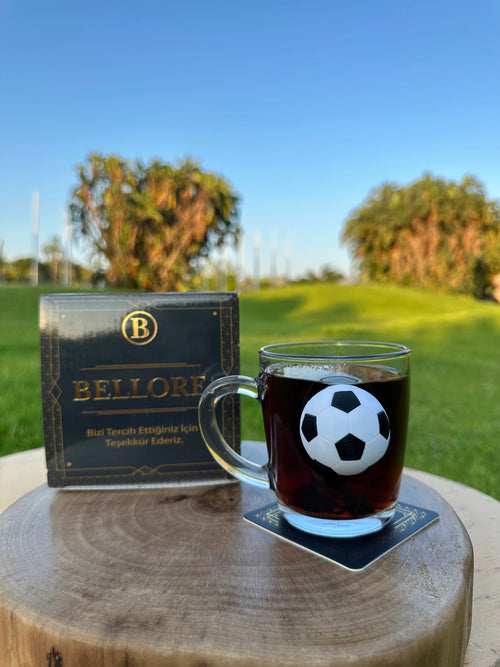 Cană din sticlă pentru ceai & cafea cu minge de fotbal - 340 ml