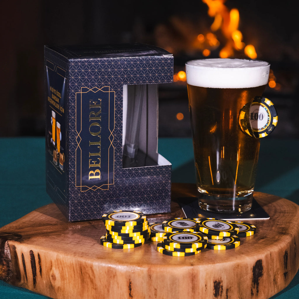 Pahar din sticlă pentru bere cu jeton de poker - 465 ml